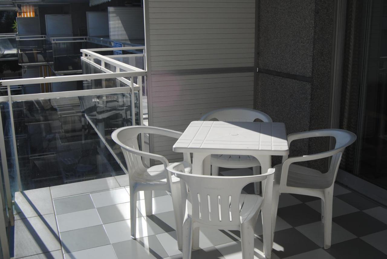Apartamento Zeus Montblanc Salou Exterior foto
